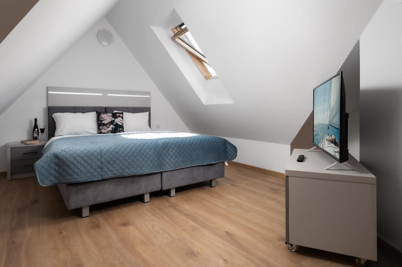 Róża Bałtyku - Apartamenty i Pokoje Dębki Exterior foto