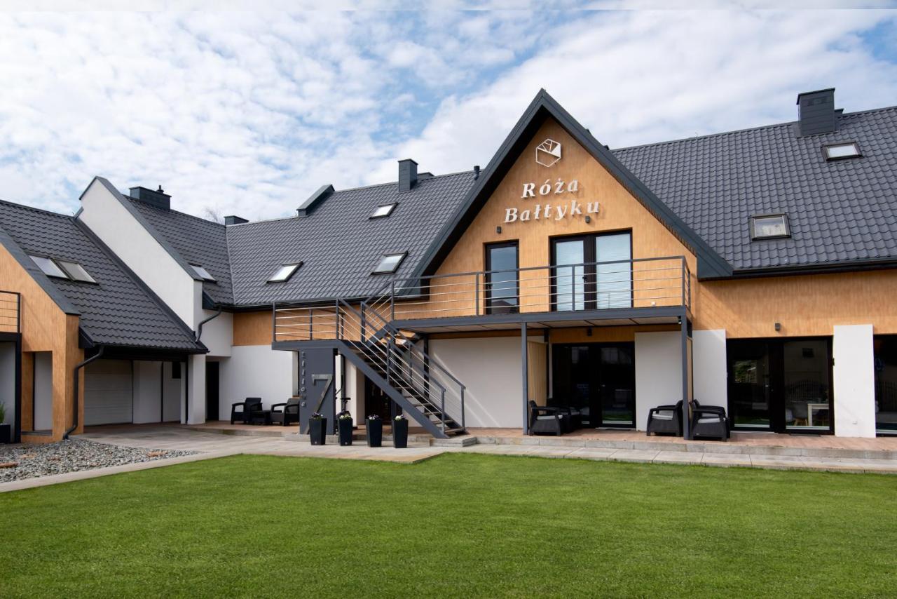 Róża Bałtyku - Apartamenty i Pokoje Dębki Exterior foto